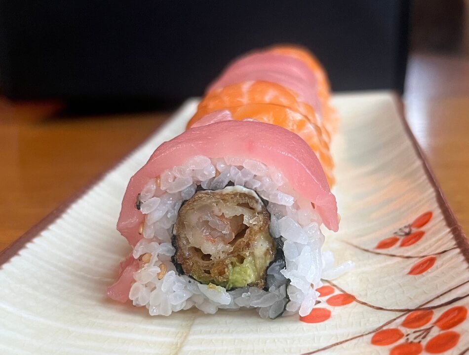 How to Make Uramaki Sushi (Inside-Out Rolls)