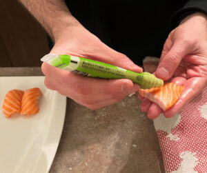 Making nigiri - salmon